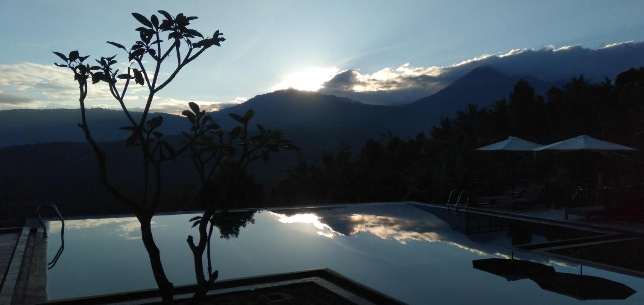 Atres Sari Resort Munduk  Exterior photo